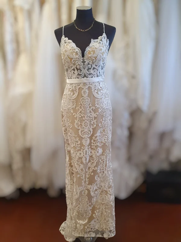 Aimee Lace Gown Chic Bridal Gown