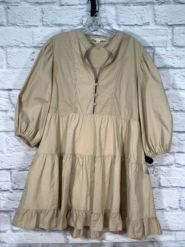 Dress Designer By Blue Tassel In Tan, Size: M Everyday wear unclassified dresses