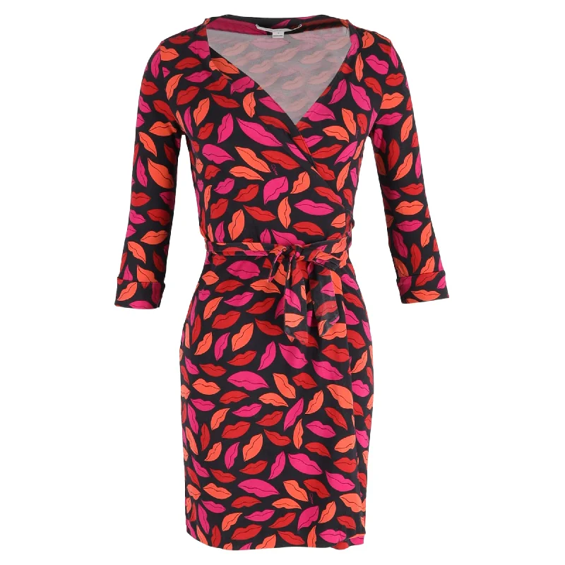 Diane von Furstenberg Julian Printed Wrap Dress in Red Silk Cotton unclassified dresses