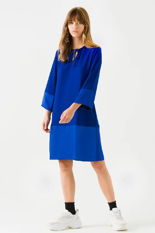 Saxe Blue Collar Contrast Dress with Tie Travel unclassified dresses